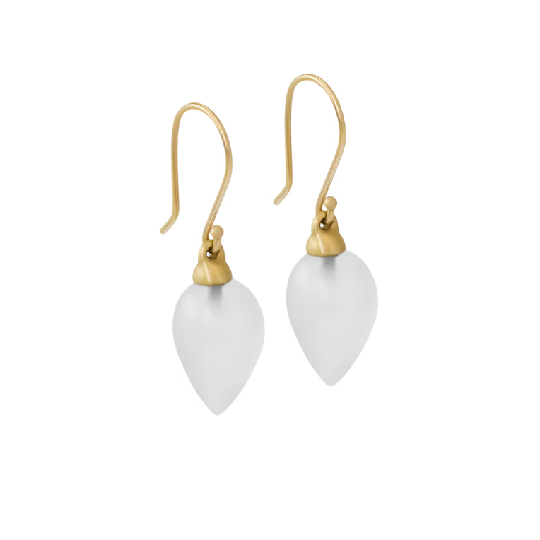 These exquisite BLUE CHALCEDONY DROP EARRINGS showcase a stunning blue color and feature an elegant design that is sure to elevate any outfit. Made with high-quality BLUE CHALCEDONY, these earrings are a must-have for any jewelry lover. Two 13mm blue chalcedony drop beads Each earring measures 16.18mm by 8.3mm 14k Yellow Gold Polished Finish Sold as a pair