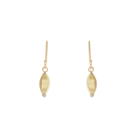 Introducing our versatile and durable LANTERN   DROP earrings, a unique accessory that effortlessly elevates any outfit. Add a touch of elegance and style to your look with our LANTERN earrings today!