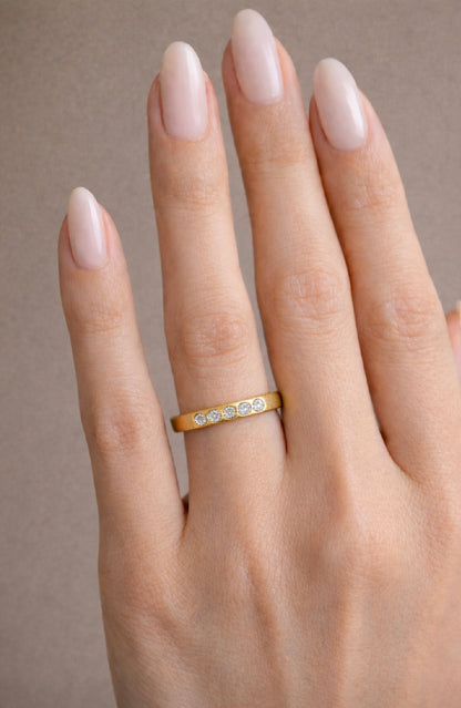 Five diamond band ring in 14k yellow gold