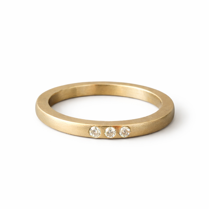 14k gold memorial ring with three diamonds cremation ashes jewelry by Tricia Kirkland