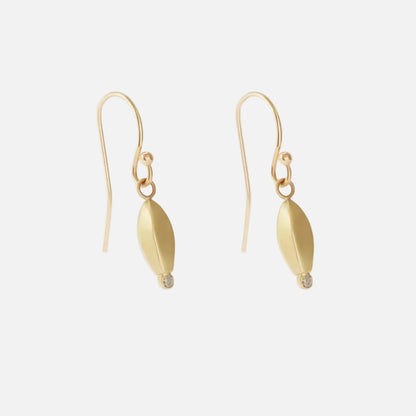 Introducing our versatile and durable LANTERN DROP earrings, a unique accessory that effortlessly elevates any outfit. Add a touch of elegance and style to your look with our LANTERN earrings today!